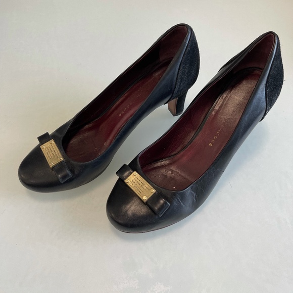 Marc by Marc Jacobs - Leather Suede Heel - Size 6 - Closed Toe - Gold Hardware - Picture 2 of 6